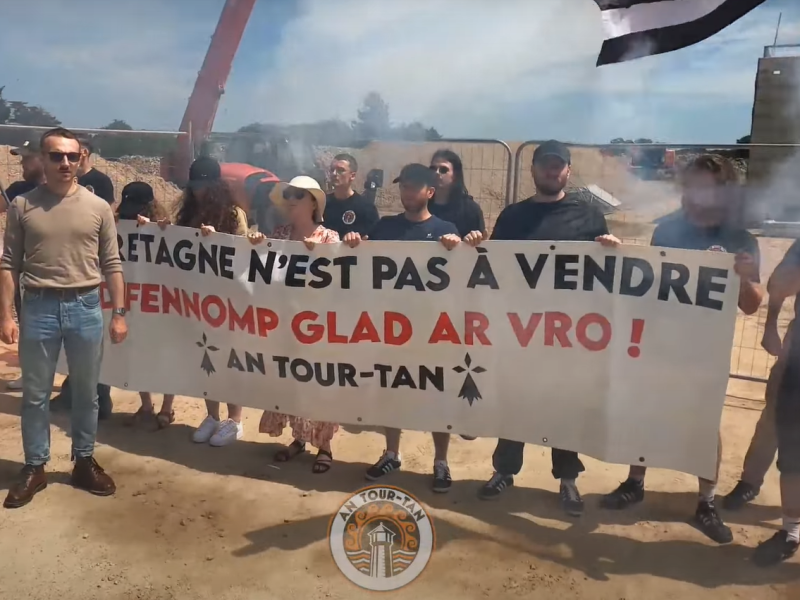 Action d’An Tour-Tan pour la défense du patrimoine breton !